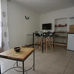 Le Jardin Du Somail בית נופש *