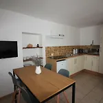 בית נופש Le Jardin Du Somail *
